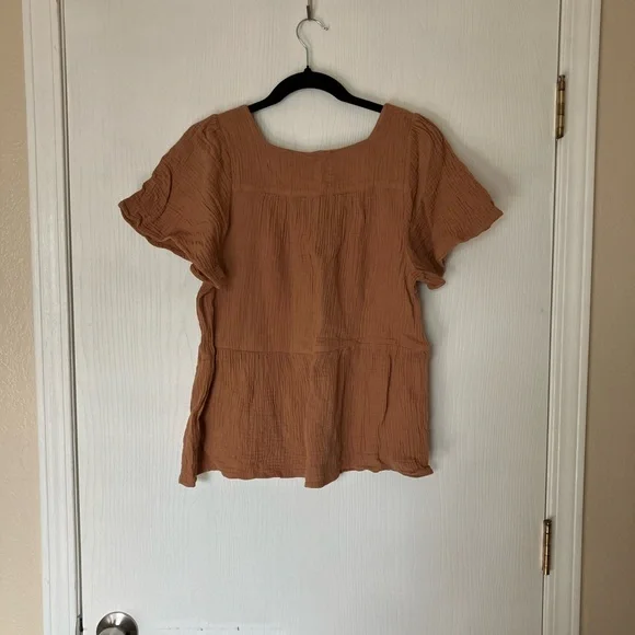 Entro Tan Blouse with Geometric Accents - Picture 4 of 8